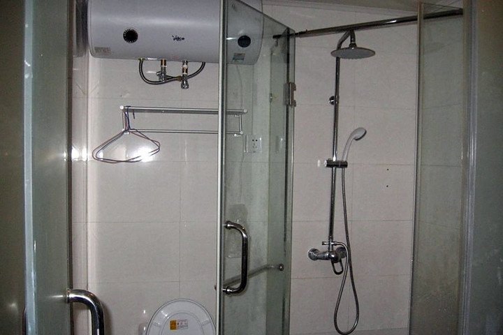 hotelPic