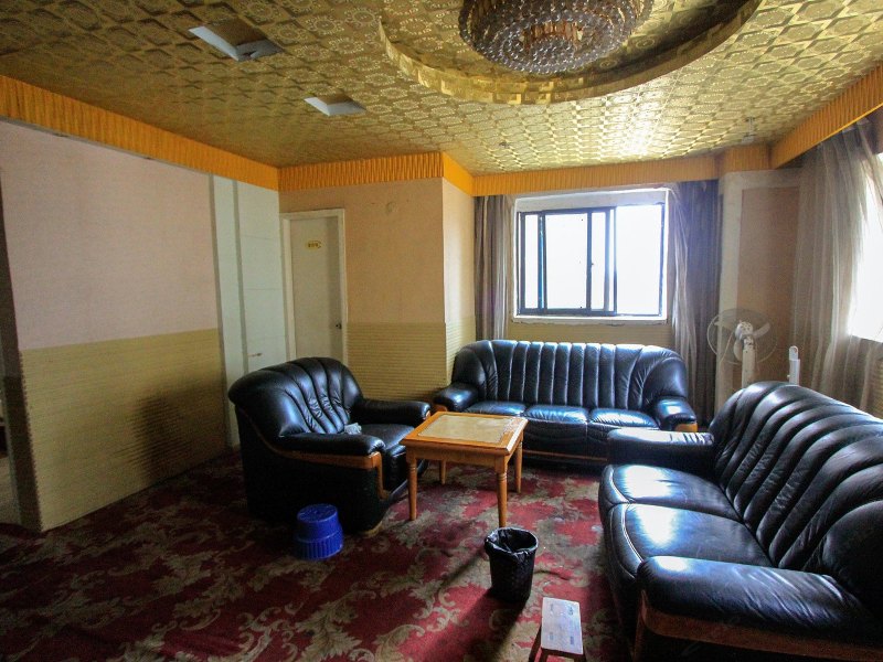 hotelPic