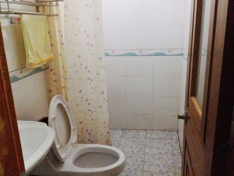 hotelPic