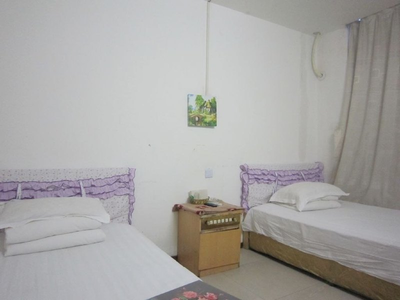 hotelPic