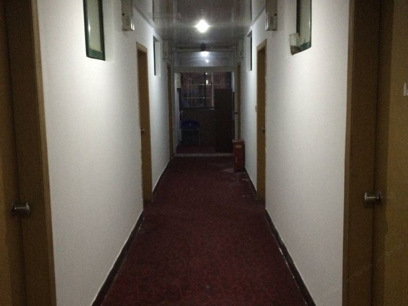 hotelPic