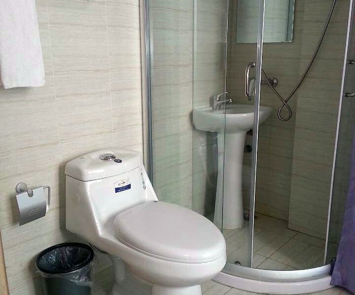 hotelPic