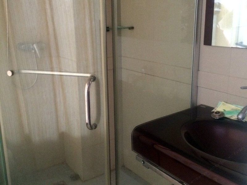 hotelPic