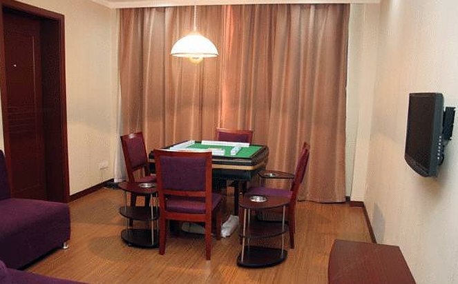 hotelPic
