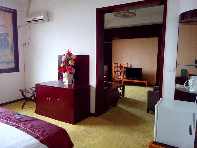 hotelPic