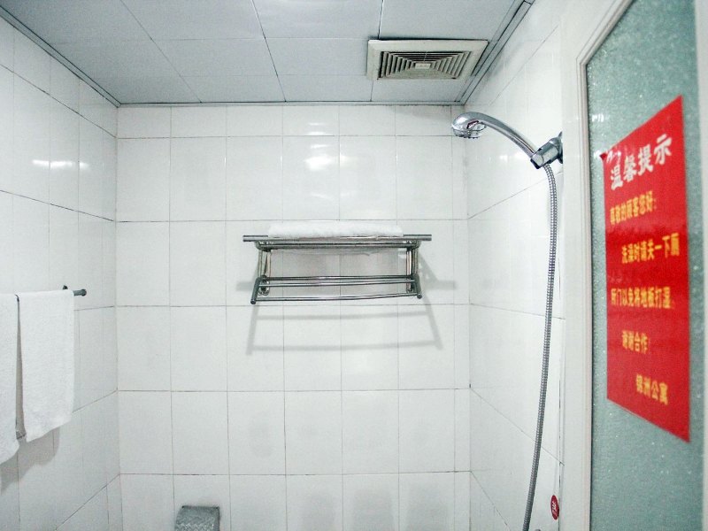 hotelPic