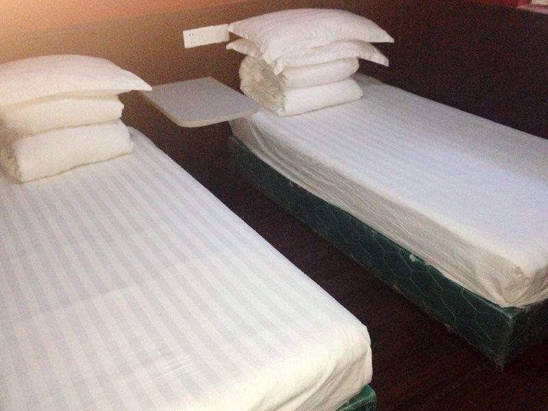 hotelPic