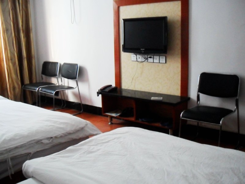 hotelPic