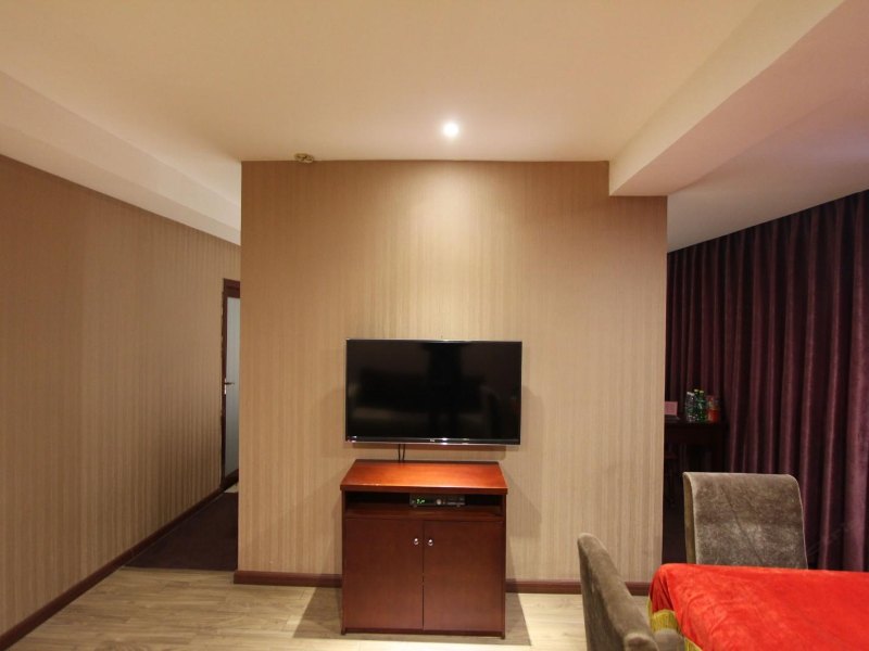 hotelPic