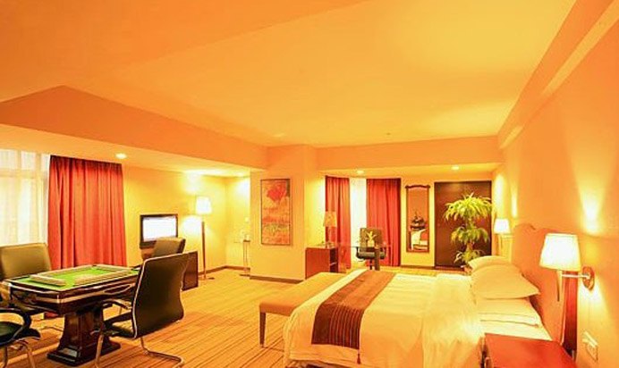 hotelPic