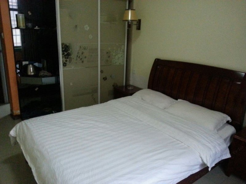 hotelPic