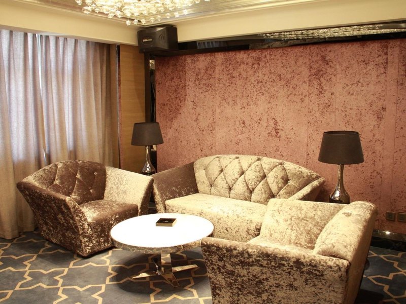 hotelPic