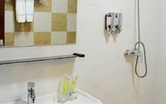 青岛机场友信航空公寓电话地址_青岛机场友信