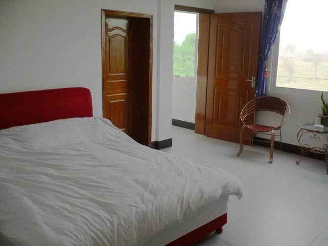 hotelPic