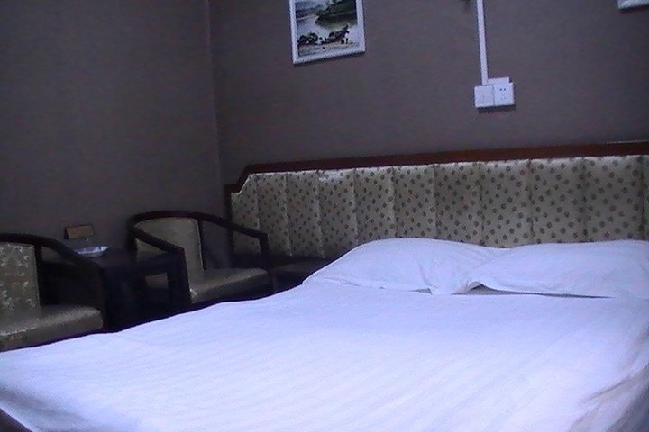 hotelPic