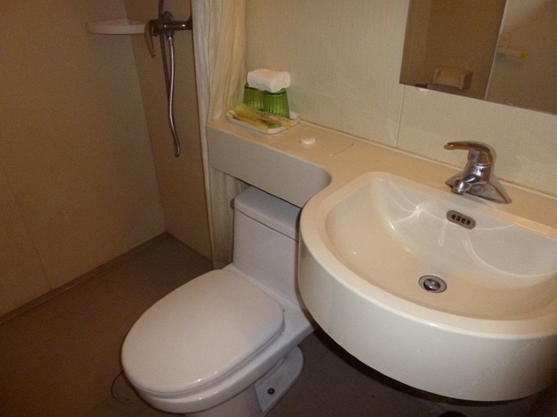 hotelPic