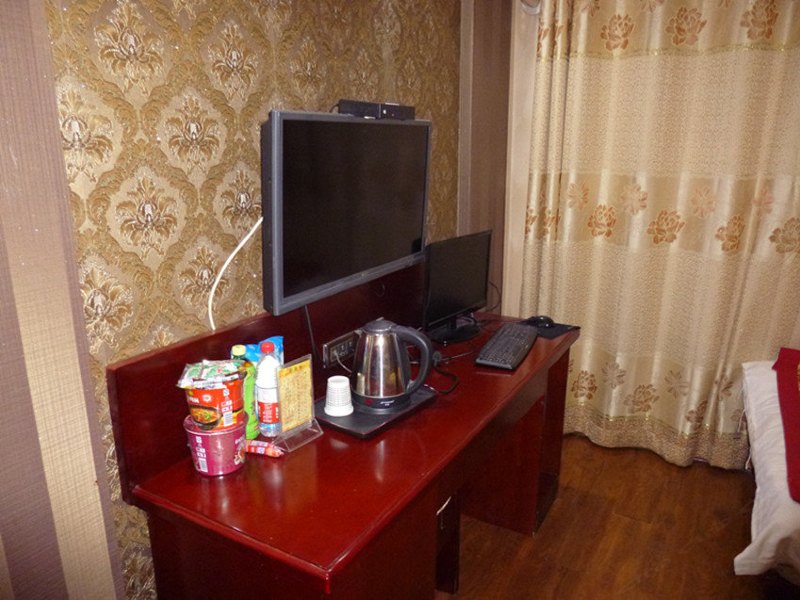 hotelPic