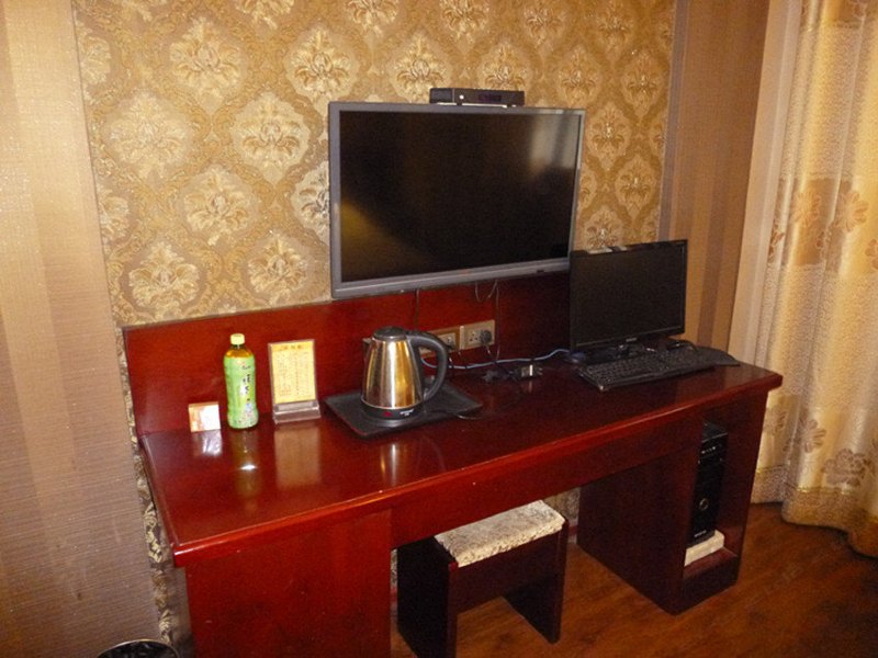 hotelPic