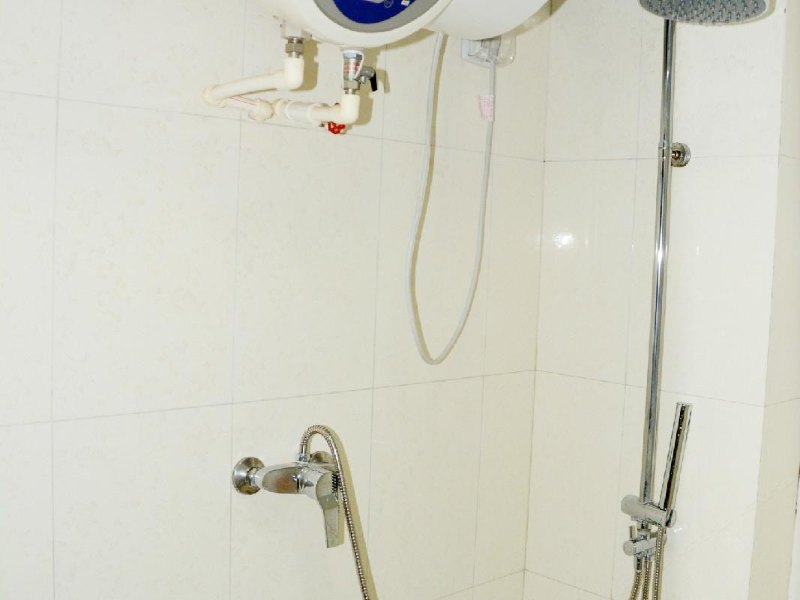 hotelPic