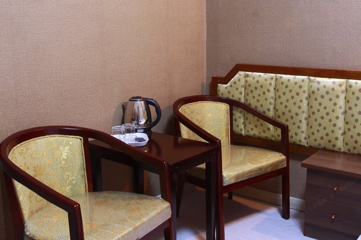 hotelPic
