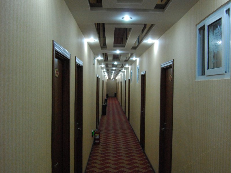 hotelPic