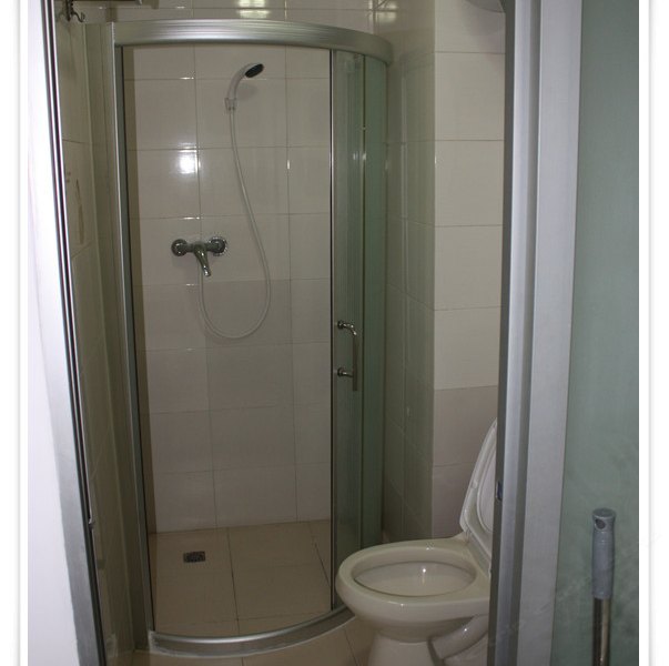 hotelPic