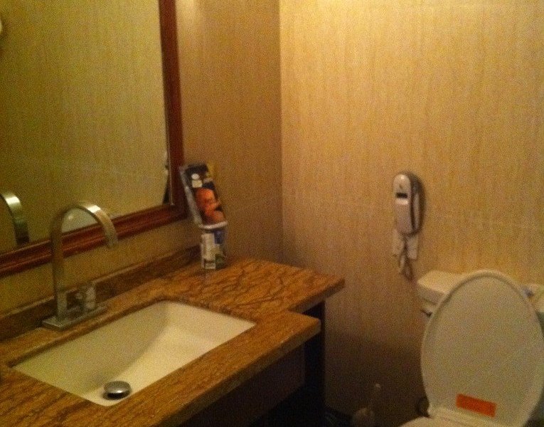 hotelPic