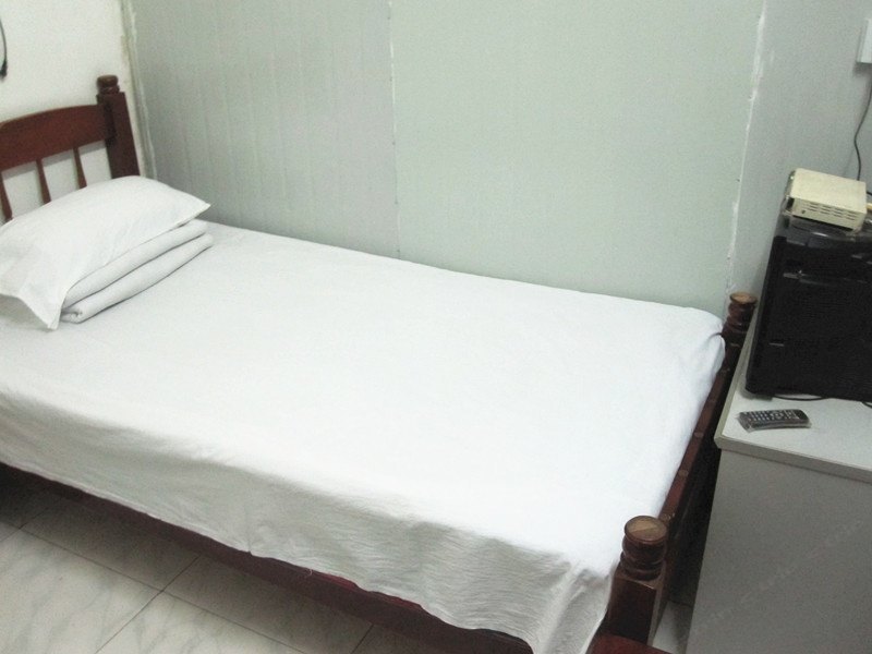 hotelPic