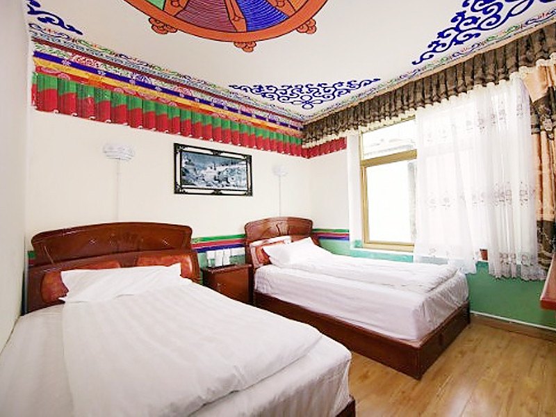 hotelPic