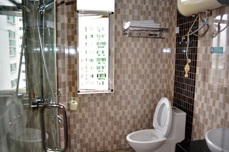 hotelPic