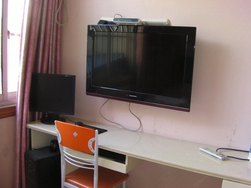 hotelPic