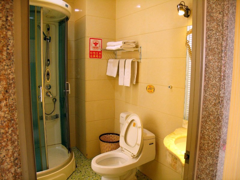 hotelPic