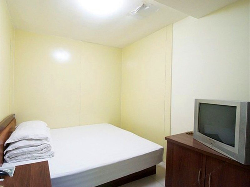 hotelPic