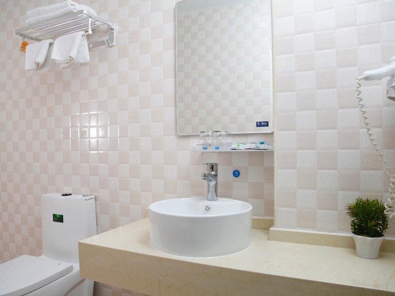hotelPic