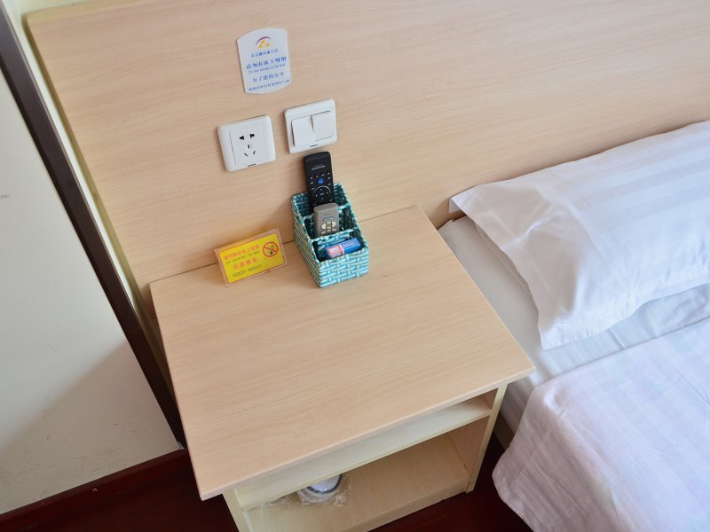 hotelPic