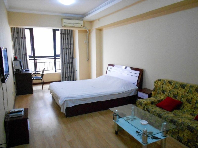 hotelPic
