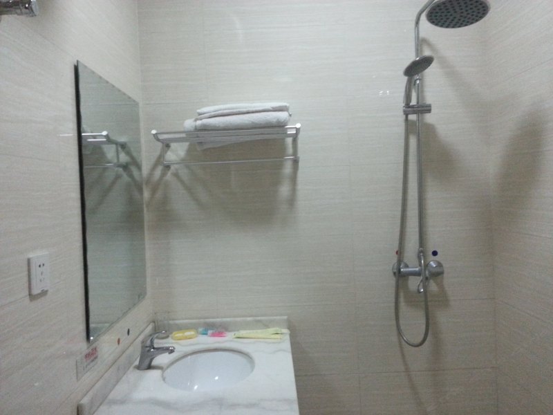 hotelPic