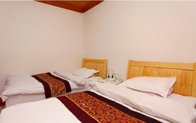 hotelPic