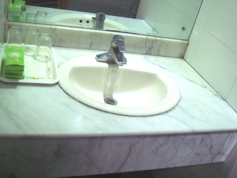 hotelPic