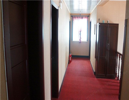 hotelPic