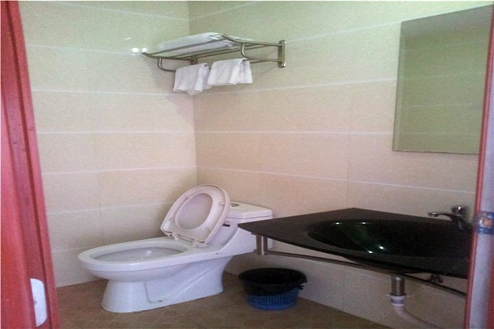 hotelPic