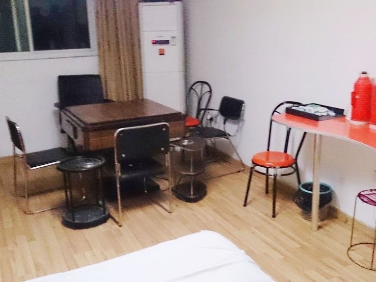 hotelPic