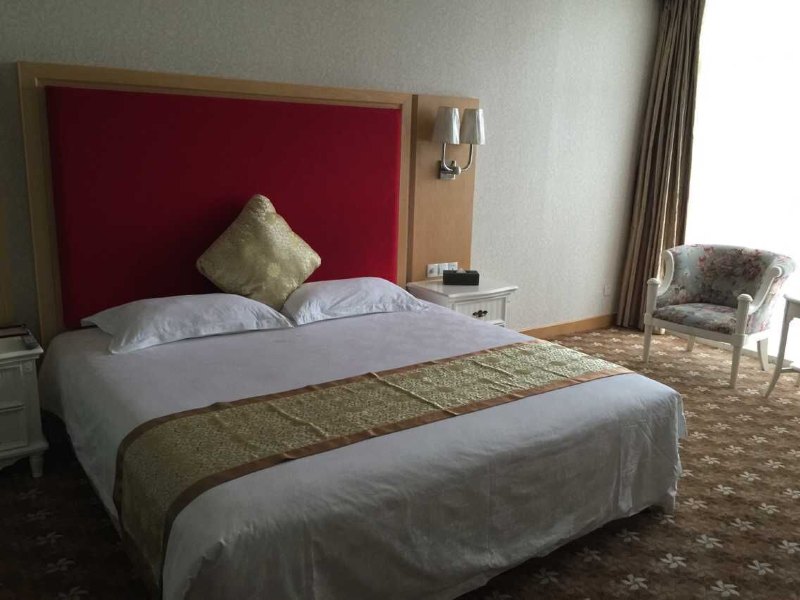 hotelPic