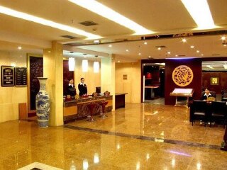 張家界天門山玻璃棧道旅游花多少錢_張家界天門山玻璃棧道自由行費用_香港旅游團張家界天門山玻璃棧道