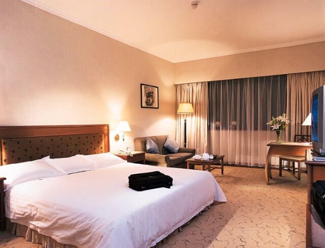 hotelPic