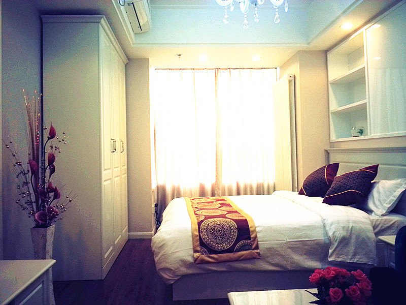 hotelPic