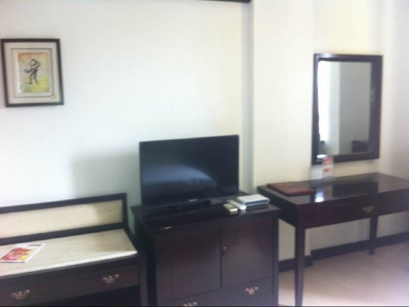hotelPic