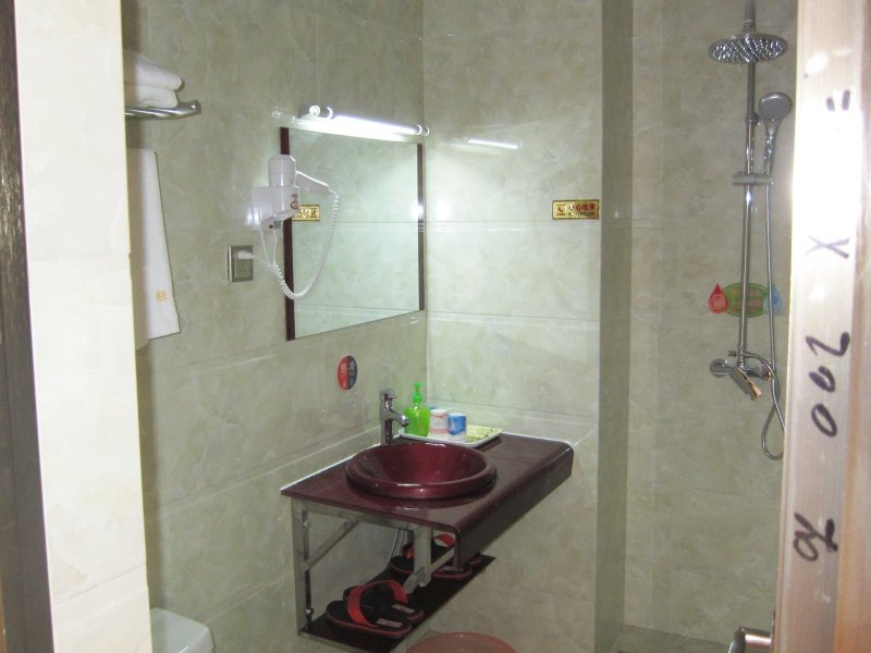 hotelPic