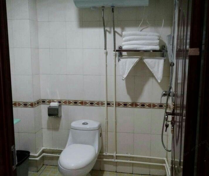 hotelPic