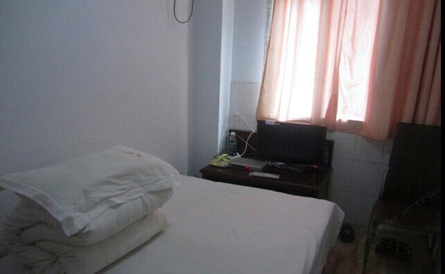 hotelPic